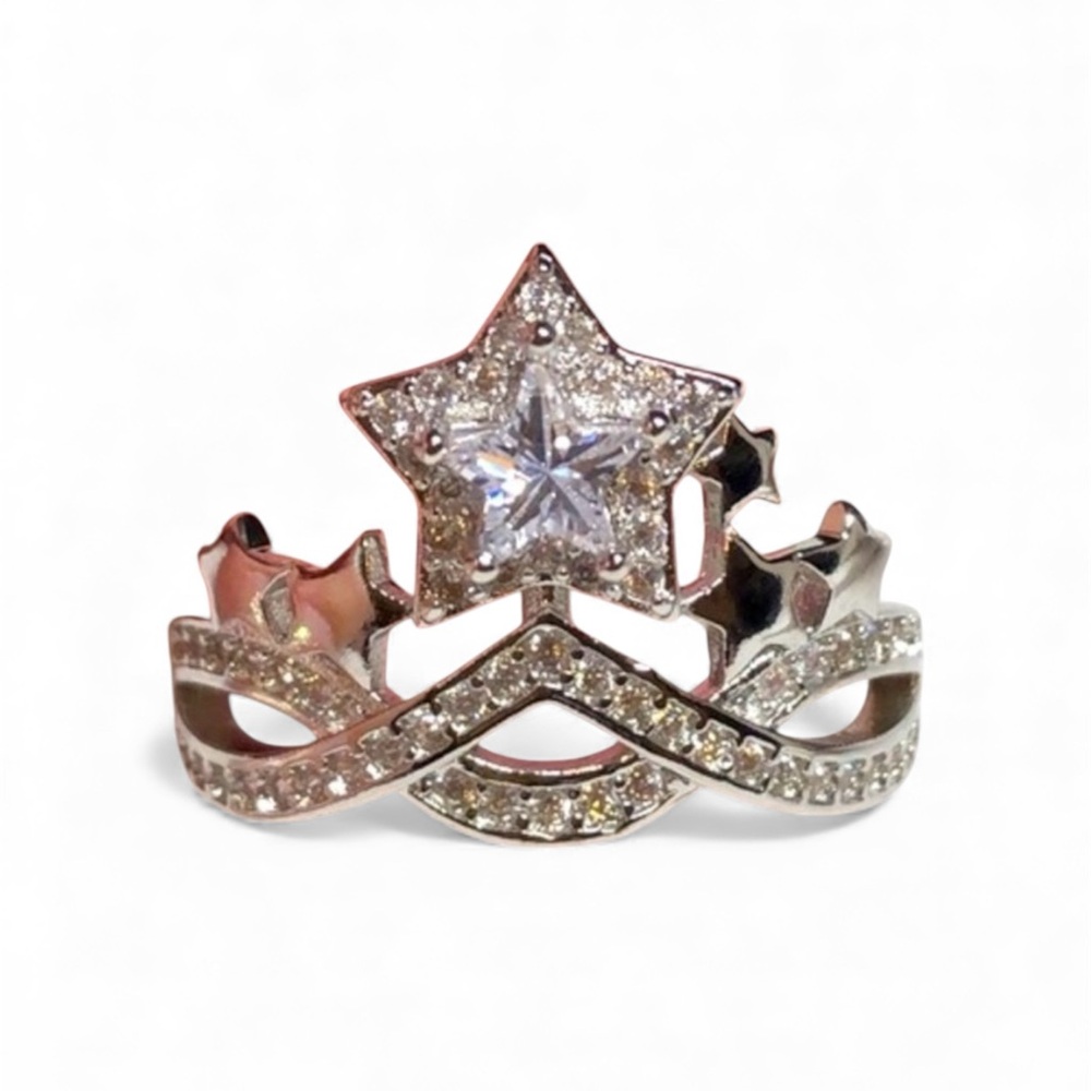 💍⭐️WOW! This is a real one of a kind ring-like Wonder Woman/crown-925 Stamped